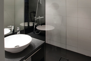  Stahl-Email DuscheDie Stahl-Email-Duschen von Kaldewei bieten neben einem ansprechenden Design auch hohe Wirtschaftlichkeit 