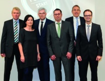 Der neue IWO-Vorstand f?r die n?chsten zwei Jahre (v.l.n.r.): Nikolaus Gehrs, Christiane Giesen, Vorsitzender J?rg Debus, Martin Heins, Stefan Brok und Jan Petersen, nicht auf dem Foto ist Rainer Scharr.